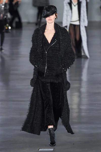 Look 30
